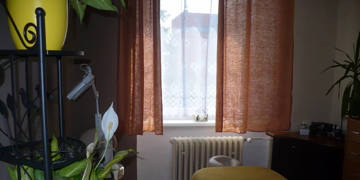 90-ti minutová kombinace masáží pro zdraví a krásu ženy