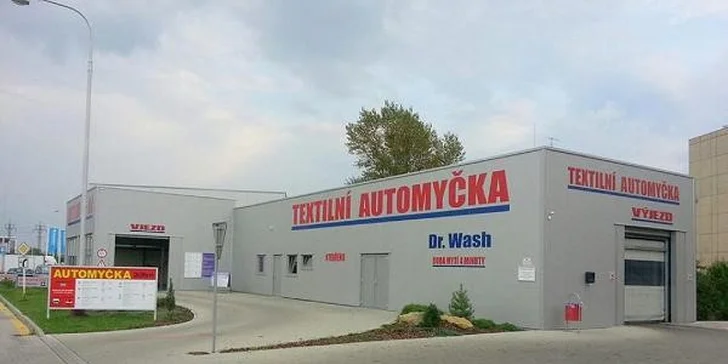 Zkrášlovací program TOP WASH pro váš vůz: Ruční mytí u Dr. Wash