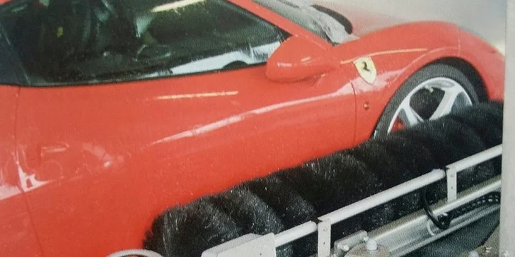 Zkrášlovací program TOP WASH pro váš vůz: Ruční mytí u Dr. Wash