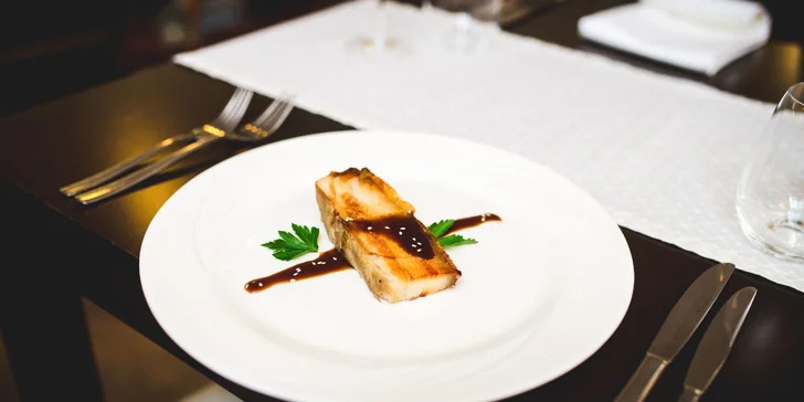 Tříchodové degustační menu ze Španělska, Itálie i Francie pro 2 osoby