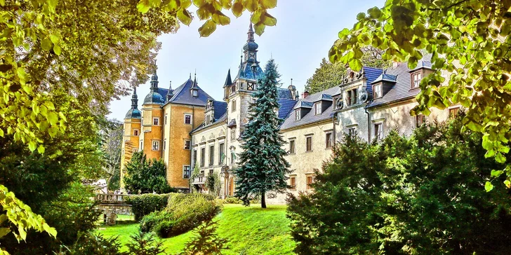 Kliczków patří k největším zámeckým komplexům v Dolním Slezsku.