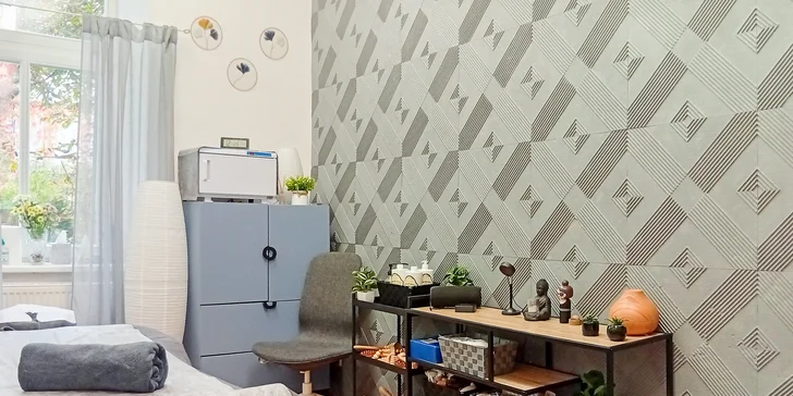 Vybrat si můžete cílenou masáž zad a ramen nebo relaxační masáž v délce 60 či 90 minut.