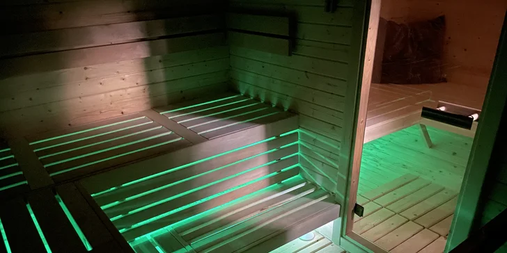 K odpočinku láká také finská sauna.