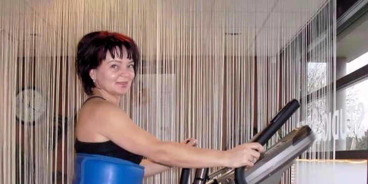 Balíček 3, 7 a 10 jednodenních vstupů do dámského fitness AURA Fit