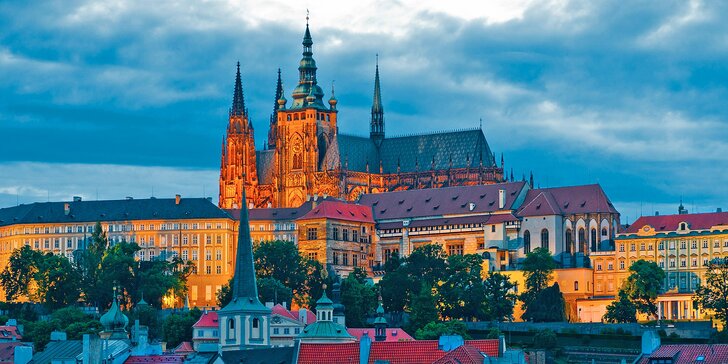 Podzim i vánoční trhy v Praze: Pohodový víkend s polopenzí pro dva