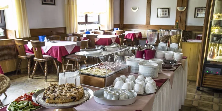 Silvestr v Bavorském lese v hotelu s polopenzí, wellness a silvestrovskou party