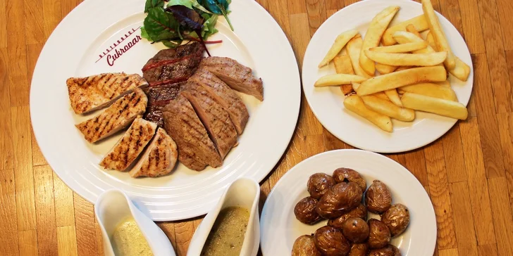 Bohaté masové menu pro dva - 550 g grilovaných steaků s přílohou v Holešově