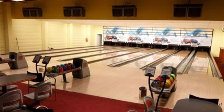 159 Kč za hodinu bowlingu v zábavním centru Cihelna v Králově Poli. Indoorová „bowlovačka“ pro partu známých s 50% slevou.