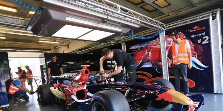 Masaryk Racing Days: Klasická či VIP vstupenka na souboj rychlých kár
