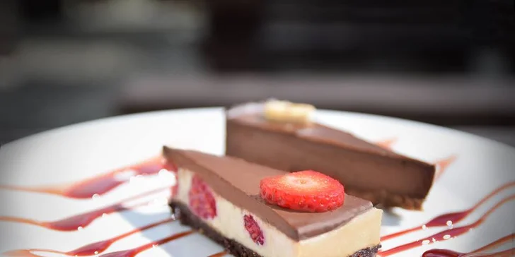 Veganské raw menu s dezertem a smoothie dle vlastního výběru
