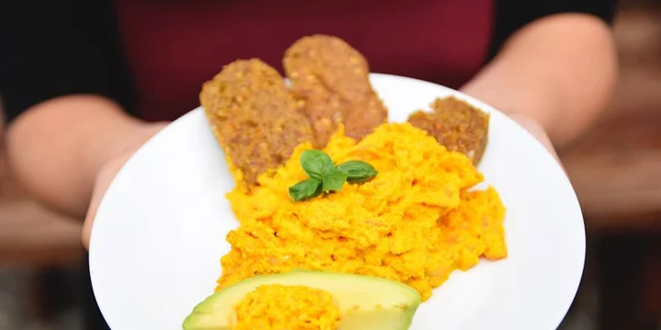 Veganské raw menu s dezertem a smoothie dle vlastního výběru