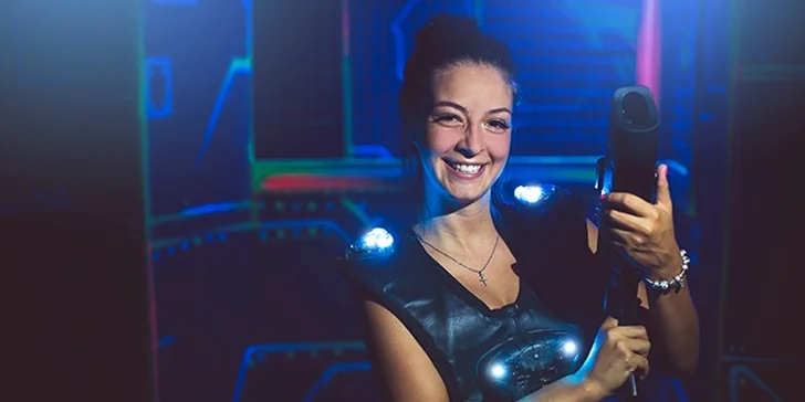 Zamiřte za zábavou: akční laserová střílečka v centru Prahy až pro 16 hráčů