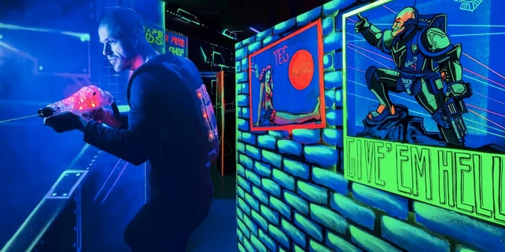 Zábavná trefa do černého: akční laser game v centru Prahy až pro 16 hráčů