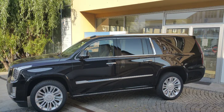 Cadillac do téhle doby sloužil jako demo vůz, má 250 km najeto. 