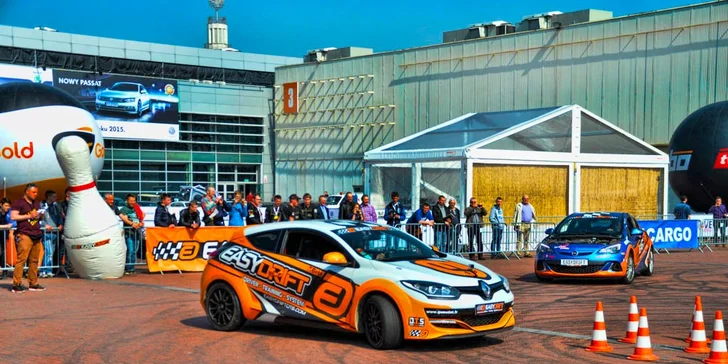 30 minut řidičem driftovací káry včetně paliva