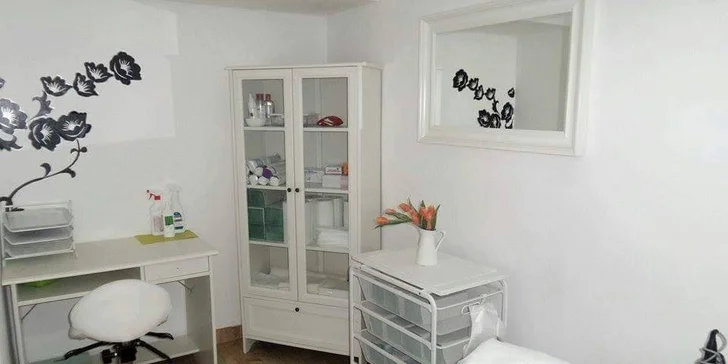 Dokonalý relax: kosmetické ošetření, masáž obličeje a zábal zad