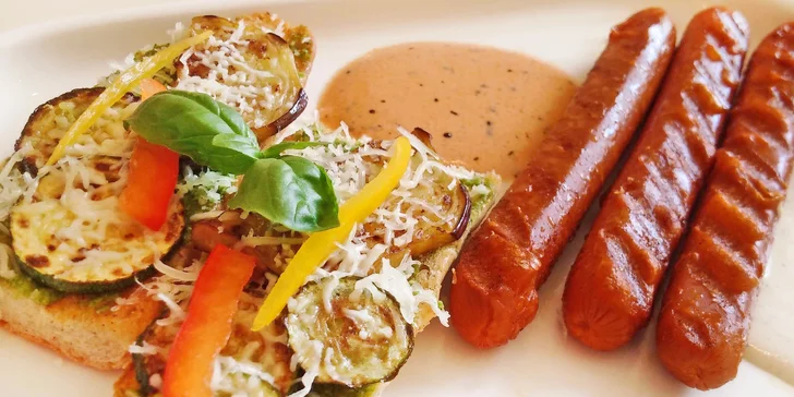 Vegetariánské grilované párečky se zapečenou bagetkou pro 1 nebo 2 osoby