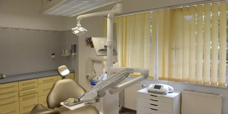 Dentální hygiena pro zářivě krásný úsměv s AirFlow či bez
