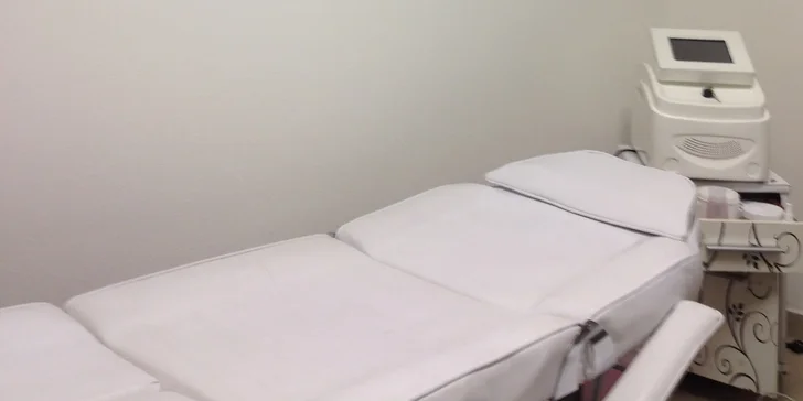 Zářivou a mladistvou pokožku získáte díky mezoterapii s kyselinou hyaluronovou.