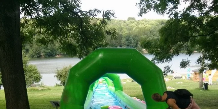 Hry bez hranic jsou zpět: 200 metrů dlouhá skluzavka, bumper balls a další