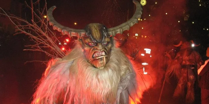 1000 čertů v Solné komoře, návštěva Hallstattu a St. Wolfgangu ve středu 7.12.