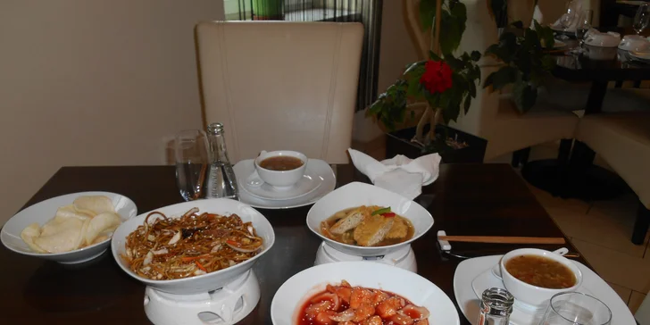Pravá šanghajská hostina pro 2 - menu s vůní dálek v Lotos restaurantu