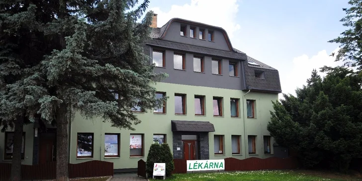Kosmetické ošetření pomocí diamantové mikrodermabraze
