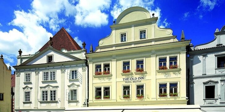 Romance v Českém Krumlově: hotel přímo v centru se snídaní nebo polopenzí