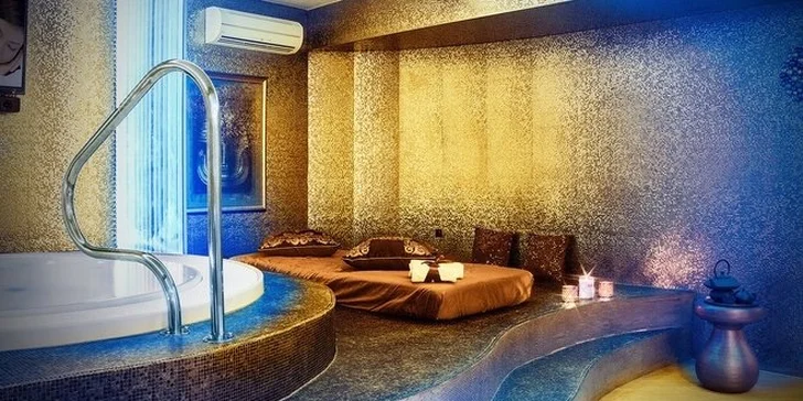 Romantika v srdci Prahy: snídaně, lahev vína a možnost wellness
