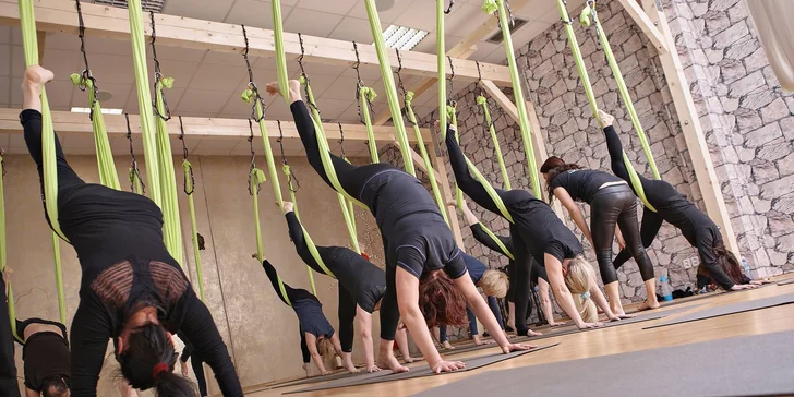 Protáhněte své tělo: permanentky na lekce AntiGravity® fitness, Fit & Stretch i jógy