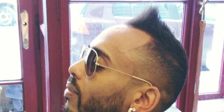 Gentlemanská péče v Mido Barbershopu - holení, střih, kosmetika i masáž
