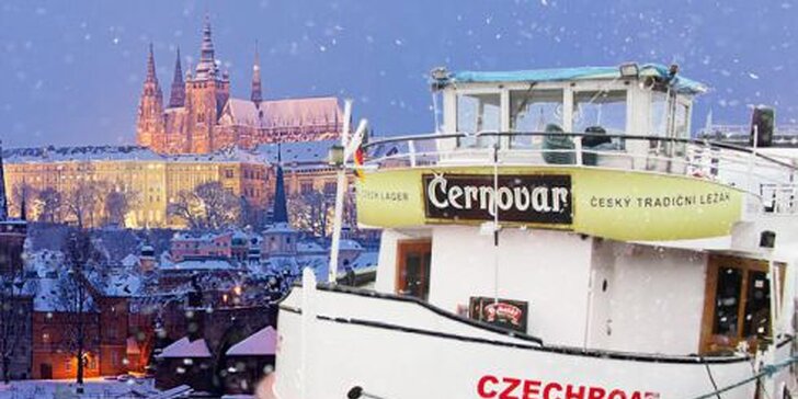 Naloďte se na Vánoce: adventní plavba po Vltavě se svařákem, koledami a cukrovím