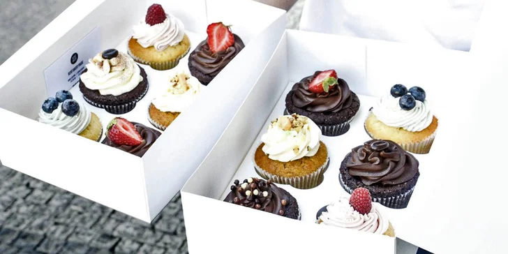 Sladké potěšení: 2 příchutě nadýchaných cupcakes v jedné sadě