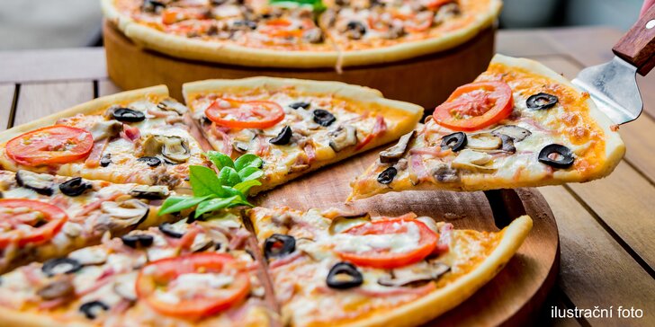 Chuť pravé Itálie: dvě pizzy s křehkým těstíčkem a čerstvými surovinami