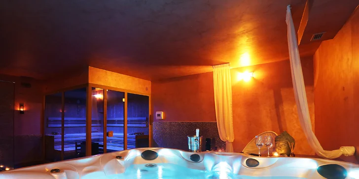 2 hodiny relaxace v privátní vířivce pro 2–4 osoby, třeba i se saunou či masáží