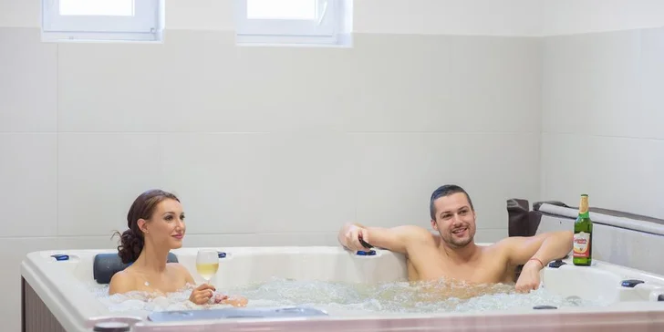 Podzim na Lipně: Zbrusu nový apartmán pro 4 osoby, wellness a výlety do okolí