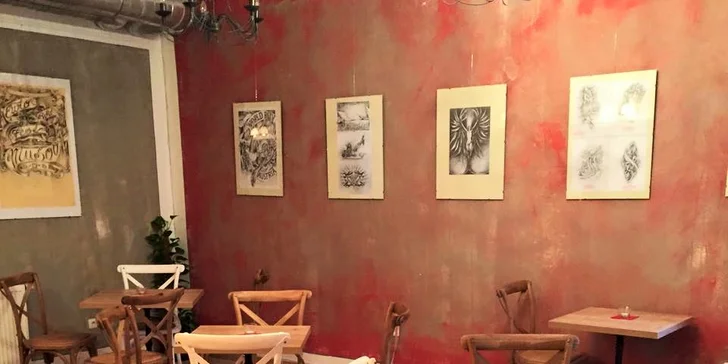 Káva nebo limonáda s dezertem či pohárem v kavárně Lucafféteria