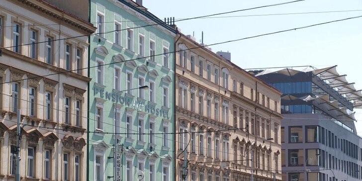 Objevte kouzlo podzimní Prahy s pohodovým ubytováním pro 2 se snídaní