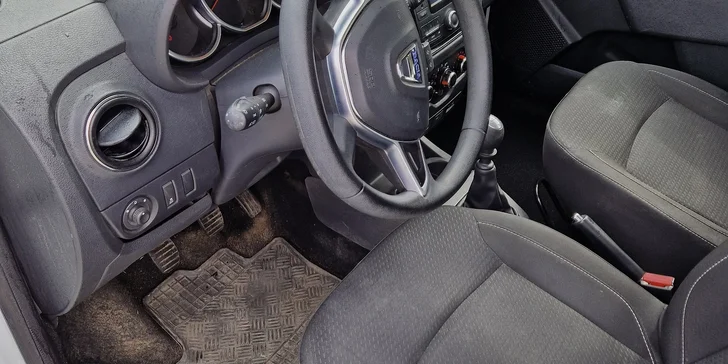  Stačí se sem telefonicky objednat, a vaše auto tak bude mít zajištěné kvalitní mytí i ošetření bez čekání ve frontě.