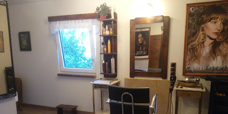 Kompletní dámský střih pro všechny délky vlasů s melírem či barvou