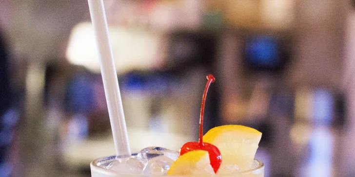 Párty drinky pro partu přátel: 2x Moscow Mule a 2x Tom Collins
