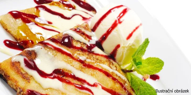 2 francouzské crêpes s jahodami, řeckým jogurtem, šlehačkou a zmrzlinou