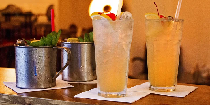 Párty drinky pro partu přátel: 2x Moscow Mule a 2x Tom Collins