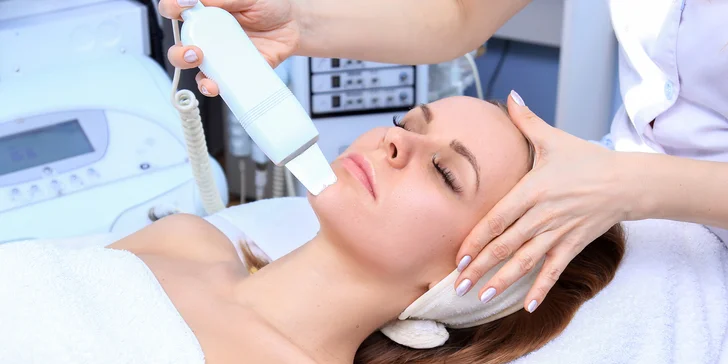Ošetření pleti ultrazvukem + zapracování aktivních látek biopolární radiofrekvencí