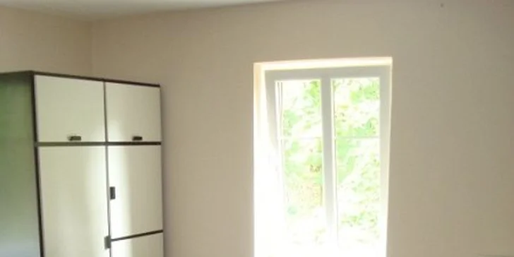 Víkend na koňské farmě s plnou penzí a 1 - 3 hodinami jízdy pro oba