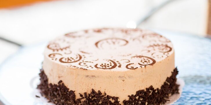 Kouzlo pravé mléčné šlehačky: výběr slavnostních dortů z rodinné cukrárny