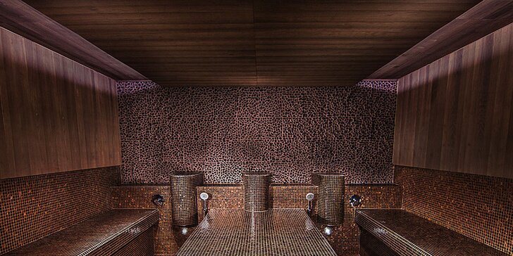 Celodenní vstup do wellness na Harfě s luxusními saunami pro 1 nebo 2 osoby