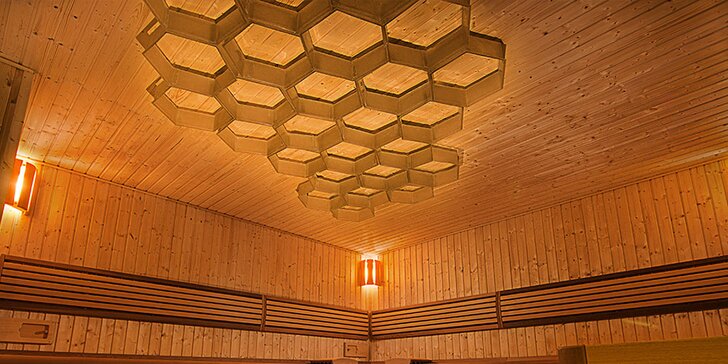 Celodenní vstup do wellness na Harfě s luxusními saunami pro 1 nebo 2 osoby