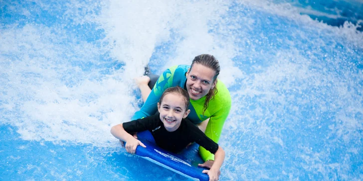 Hodinová jízda na surf trenažéru pod dohledem instruktorů vč. videozáznamu