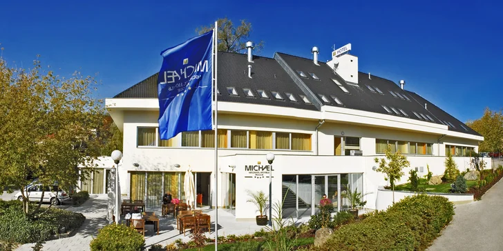 Příjemný pobyt ve 4* hotelu Michael: klidná část Prahy, snídaně a výlety
